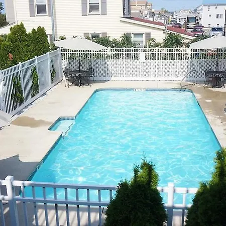 23 B St Apartments Hampton Esterno foto