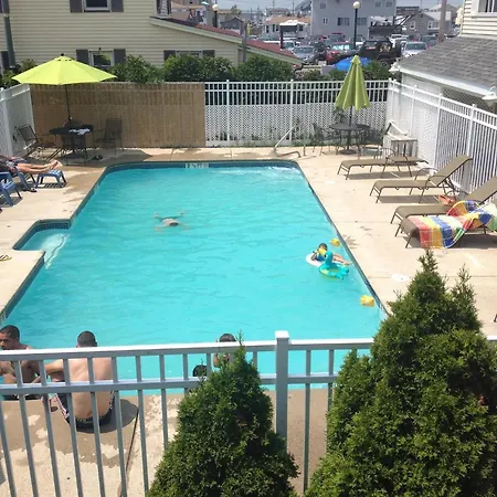 23 B St Apartments Hampton Esterno foto